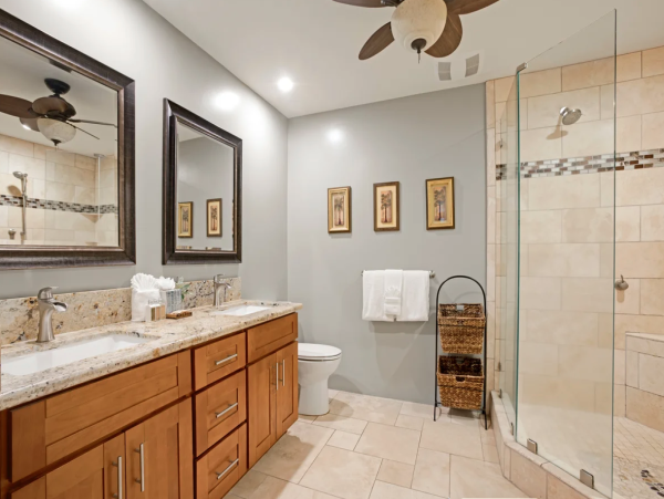 Luxurious 6-Bedroom Retreat in Kaanapali
